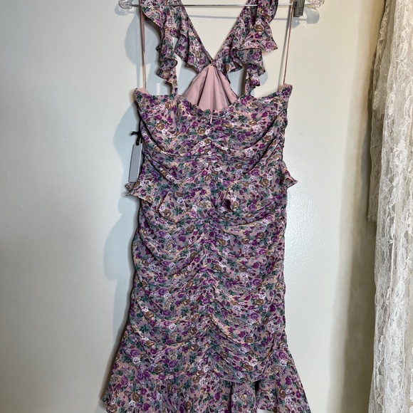ASTR the label ruffle Ruched Zinnia Lilac Ditsy Floral Mini dress - Picture 5 of 14